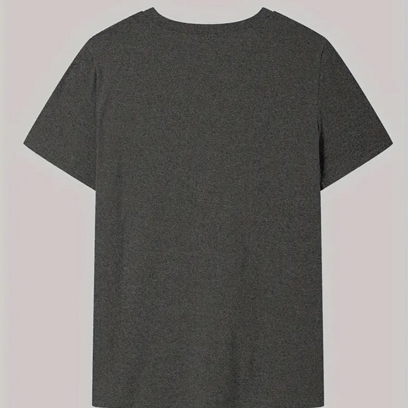 - Gray short sleeve Sacred Heart print shirt women size M Catholic Christian New - Picture 3 of 4